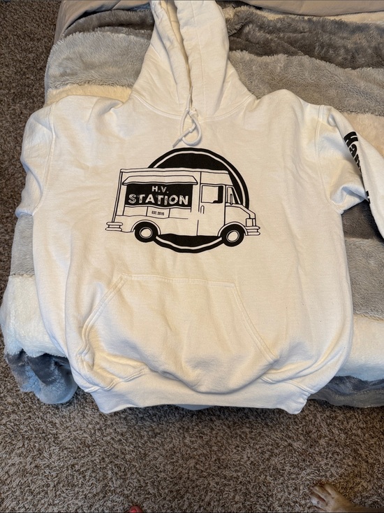 Gildan Tops - Gildan White Hoodie with Black Food Truck Graphic